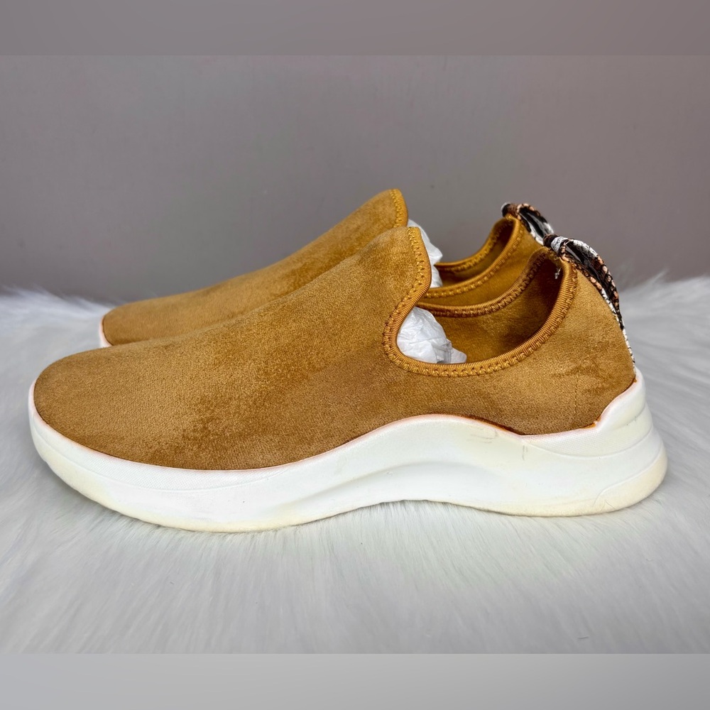 Seven7 Waterproof Sneaker - Picture 6 of 8